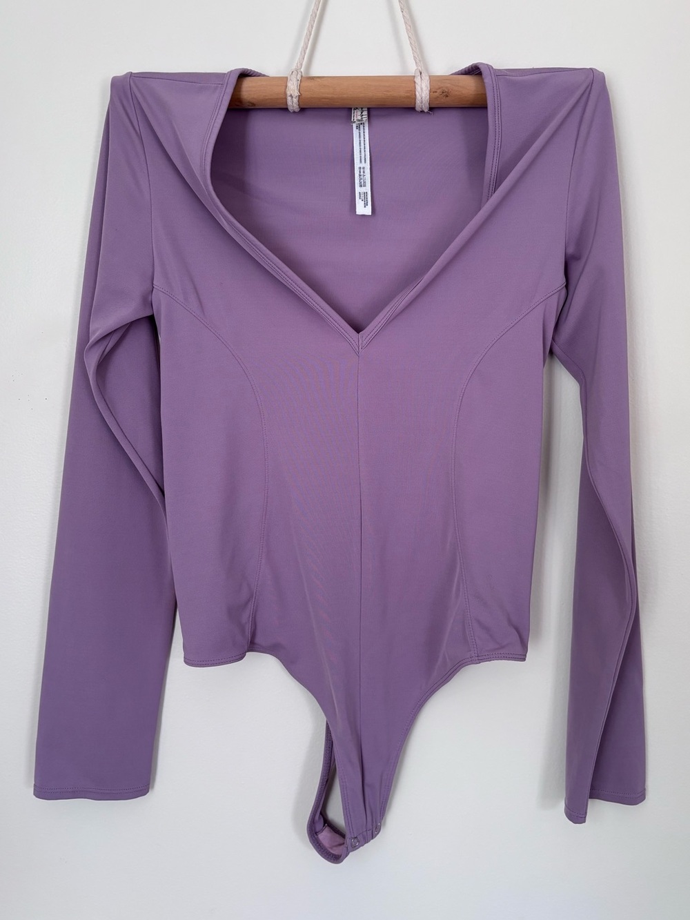 Free People Long Sleeve V-Neck Bodysuit in Mauve | Size Medium | Boho Ballet